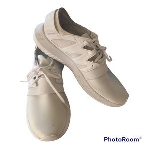 Adidas tubular viral Wide athletic shoes . Core white 7 1/2